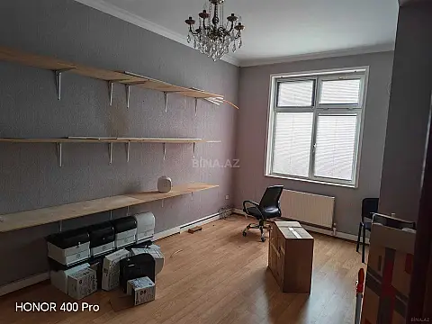 Kirayə verilir 3 otaqlı mənzil 118 m²