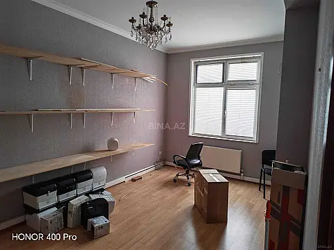 Kirayə verilir 3 otaqlı mənzil 118 m²