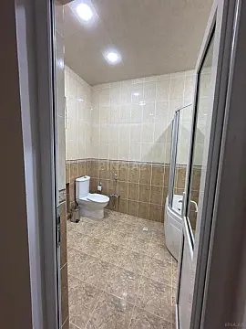 Kirayə verilir 6 otaqlı həyət evi 300 m²