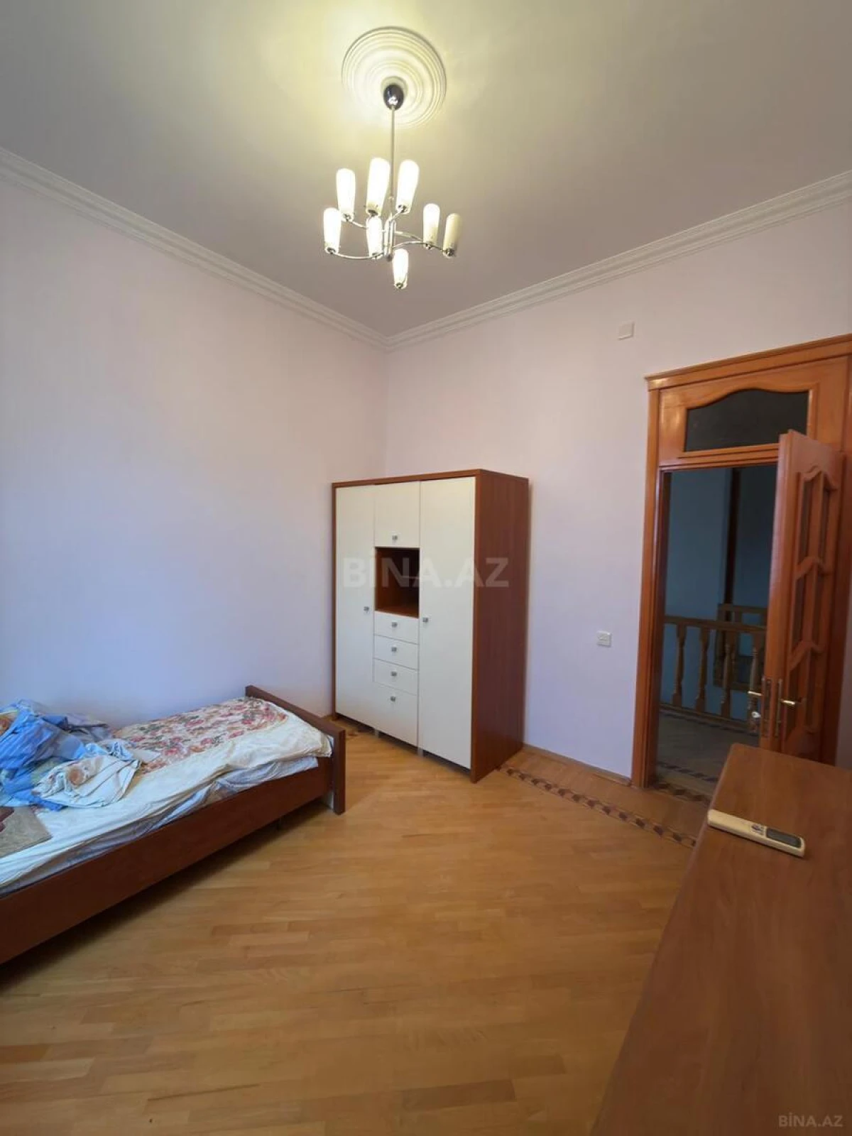 Kirayə verilir 6 otaqlı həyət evi 300 m²