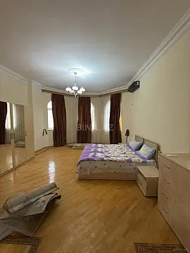 Kirayə verilir 6 otaqlı həyət evi 300 m²