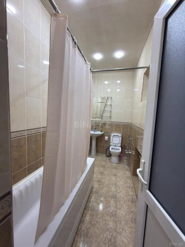 Kirayə verilir 6 otaqlı həyət evi 300 m²