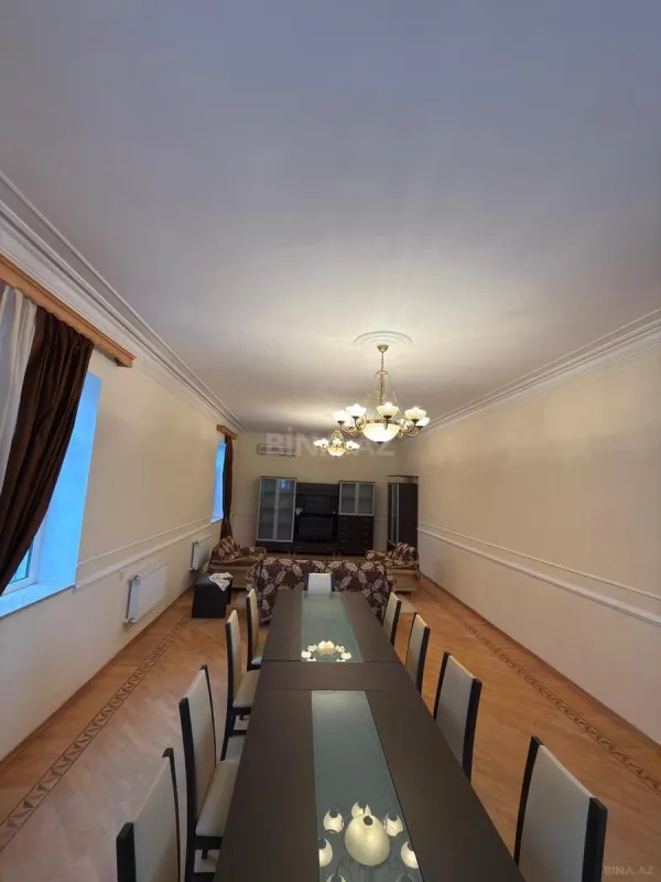 Kirayə verilir 6 otaqlı həyət evi 300 m²