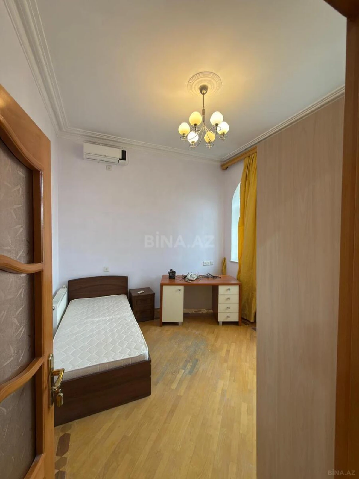 Kirayə verilir 6 otaqlı həyət evi 300 m²