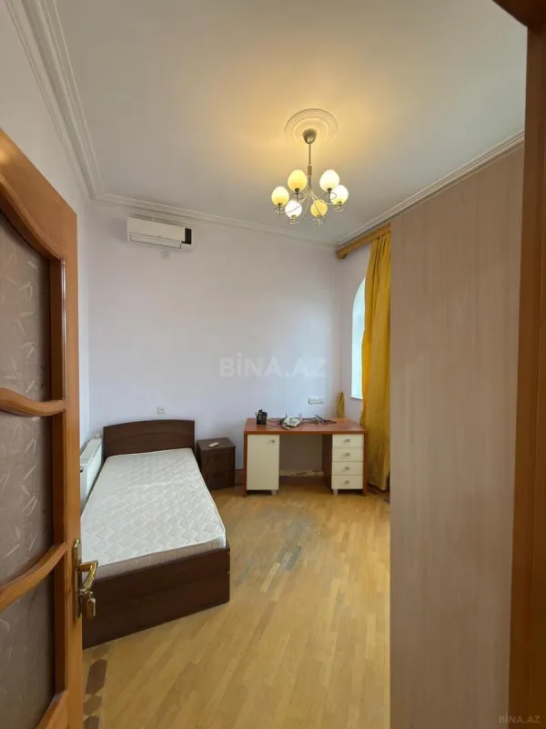 Kirayə verilir 6 otaqlı həyət evi 300 m²