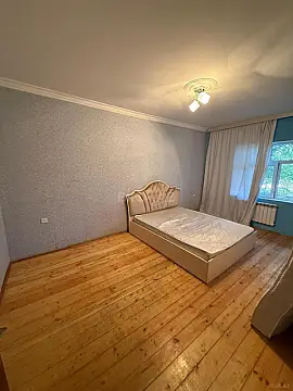 Kirayə verilir 4 otaqlı mənzil 120 m²