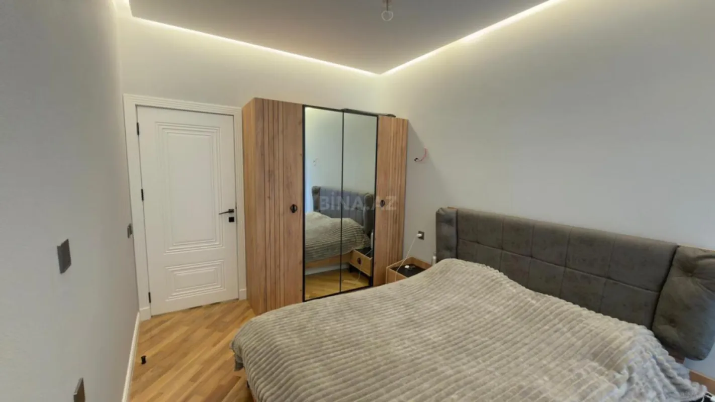 Satılır 3 otaqlı mənzil 105 m²