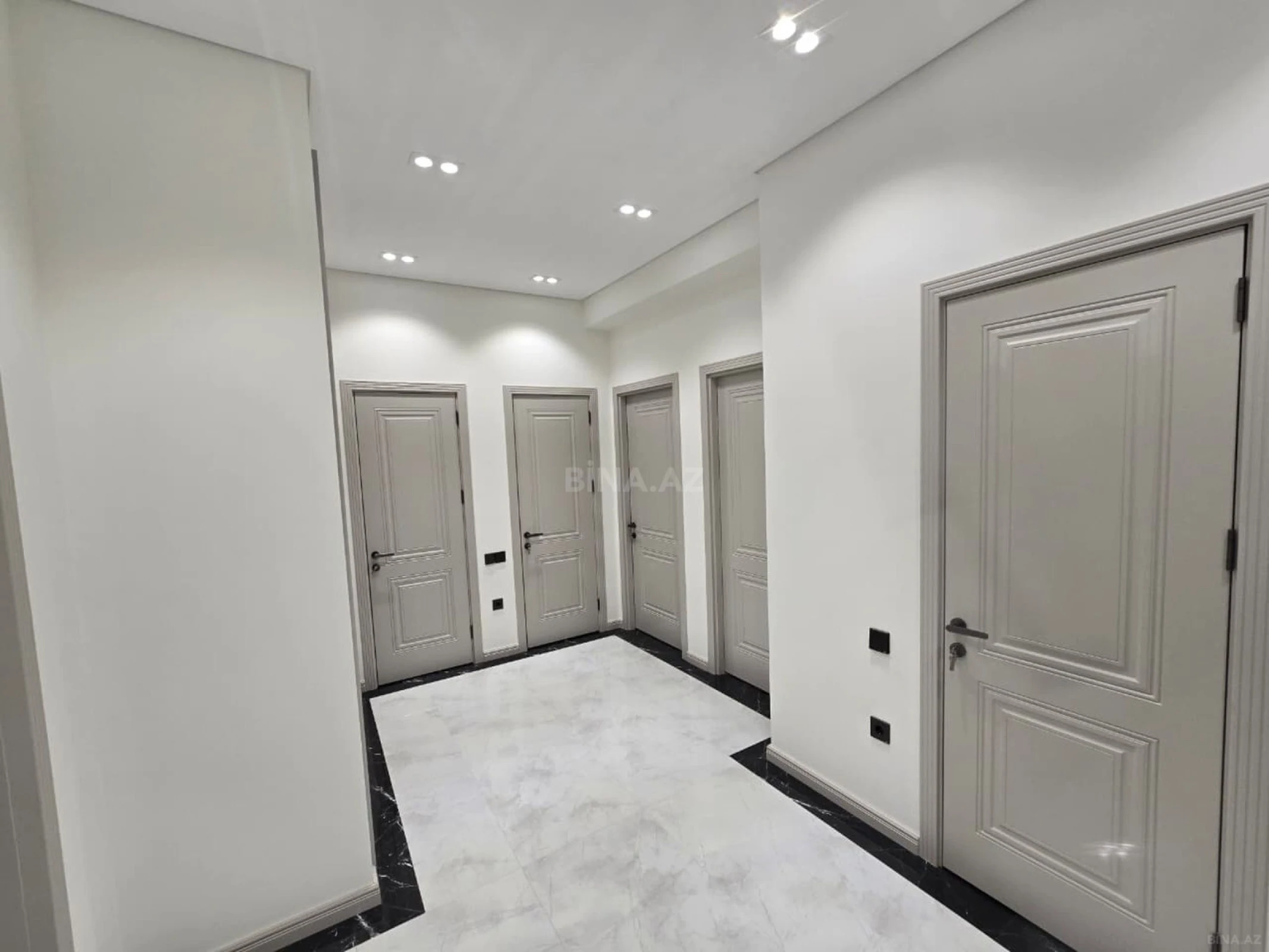 Kirayə verilir 3 otaqlı mənzil 120 m²