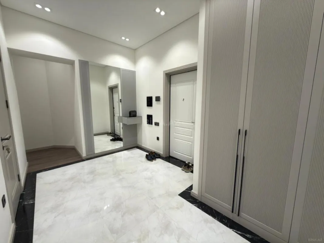 Kirayə verilir 3 otaqlı mənzil 120 m²