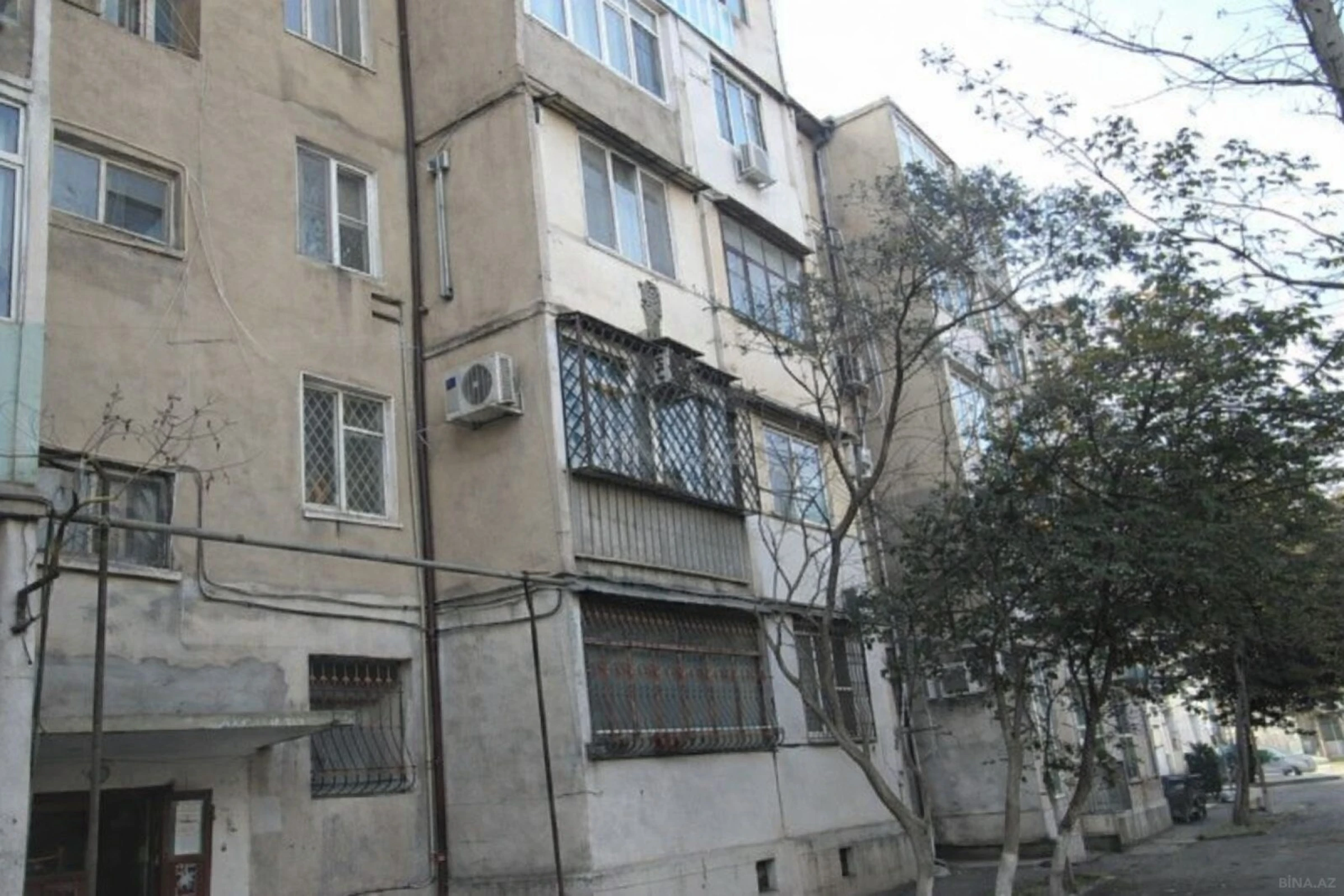 Satılır 1 otaqlı mənzil 40 m²