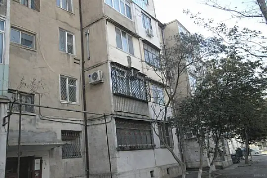 Satılır 1 otaqlı mənzil 40 m²