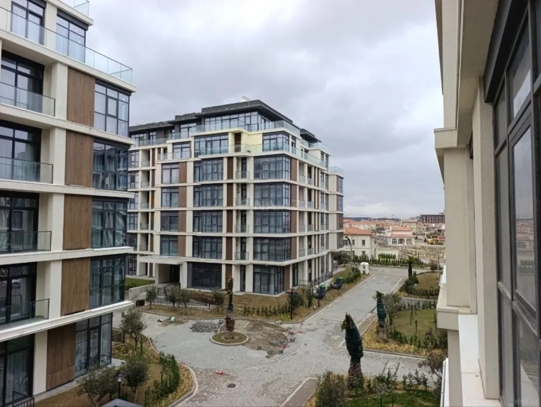 Satılır 2 otaqlı mənzil 85.7 m²