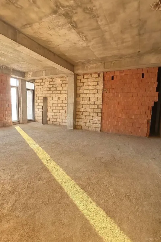Satılır 2 otaqlı mənzil 85.7 m²