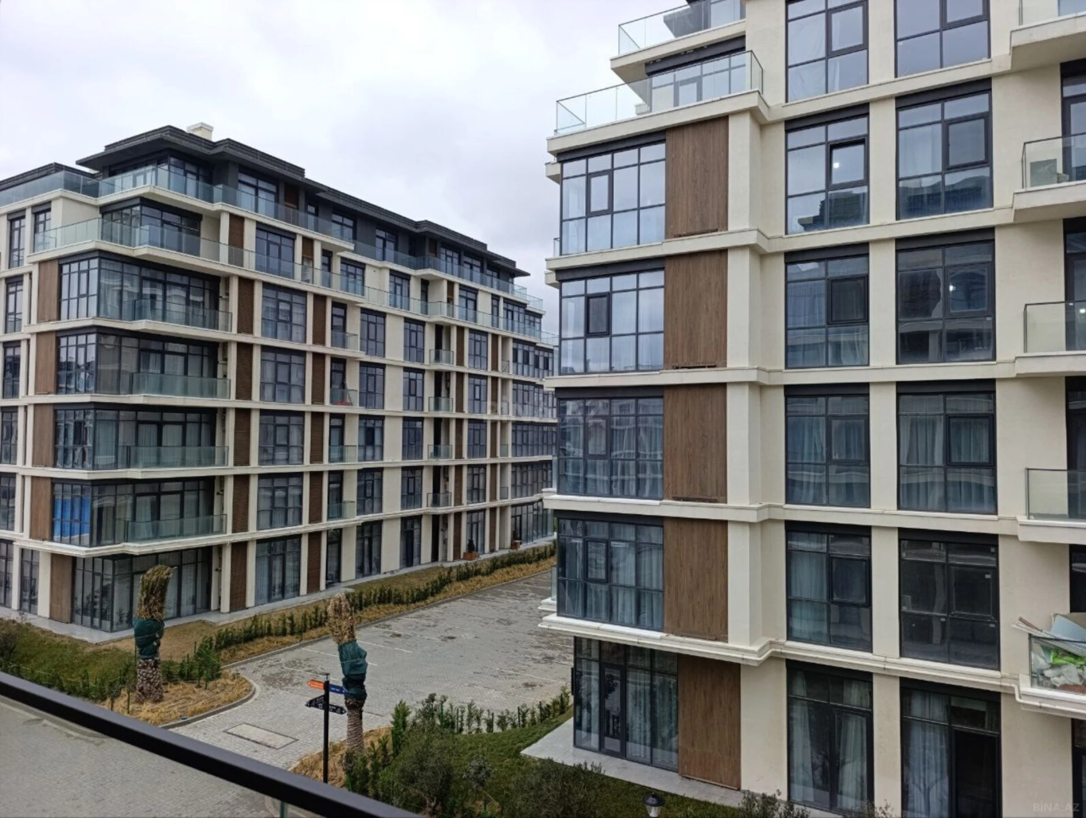 Satılır 2 otaqlı mənzil 85.7 m²