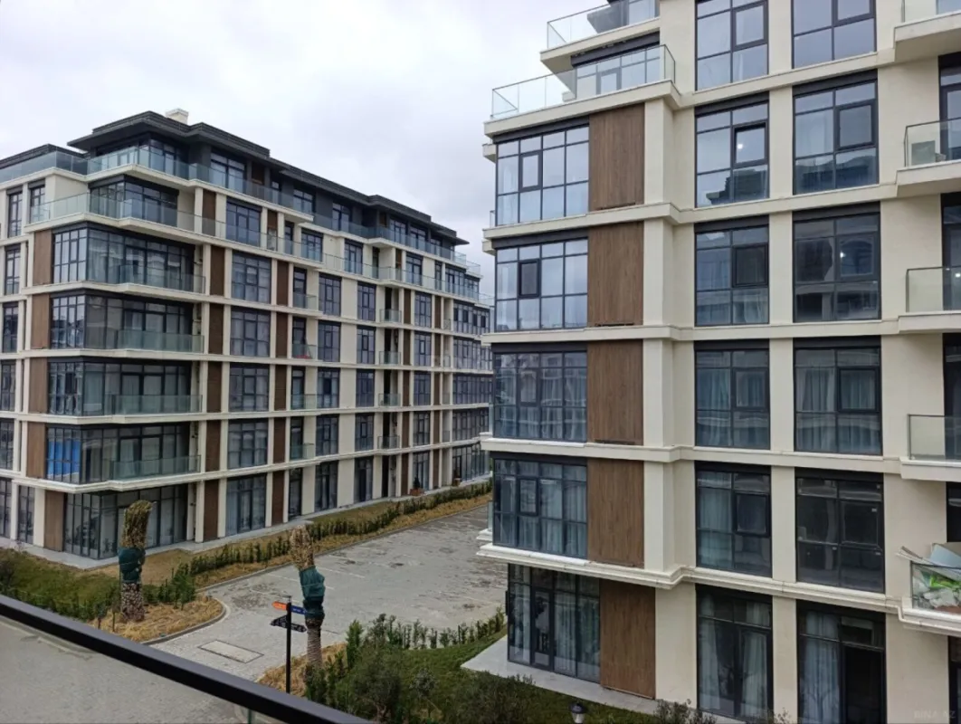 Satılır 2 otaqlı mənzil 85.7 m²