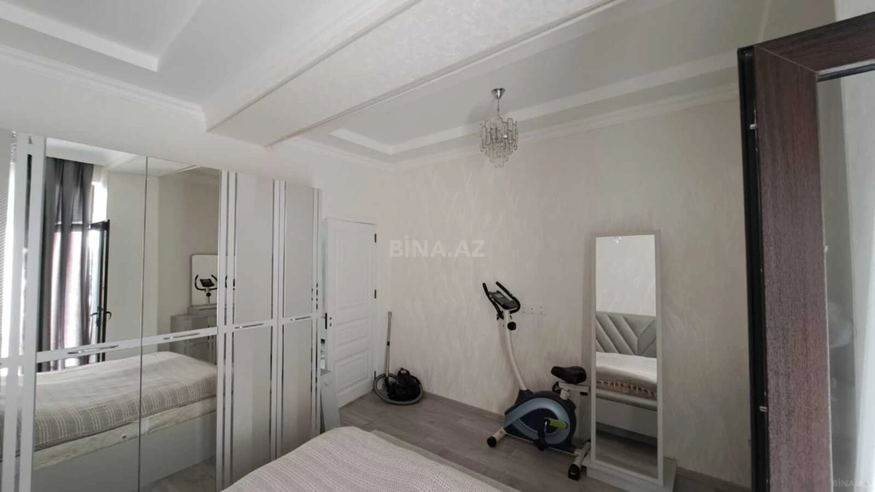 Satılır 3 otaqlı mənzil 73 m²