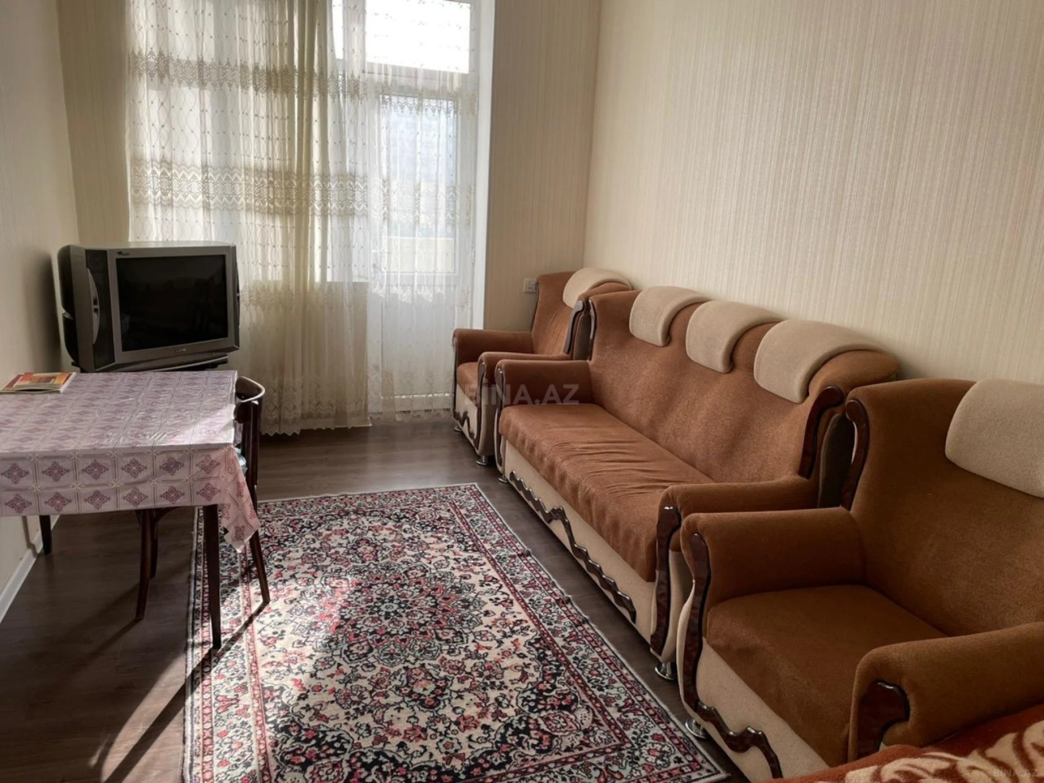 Kirayə verilir 2 otaqlı mənzil 62 m²