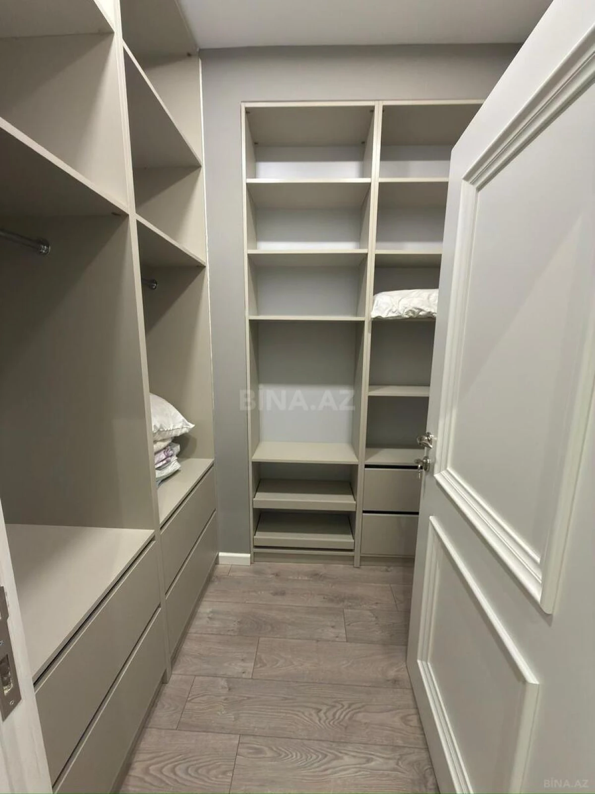 Satılır 3 otaqlı mənzil 104 m²