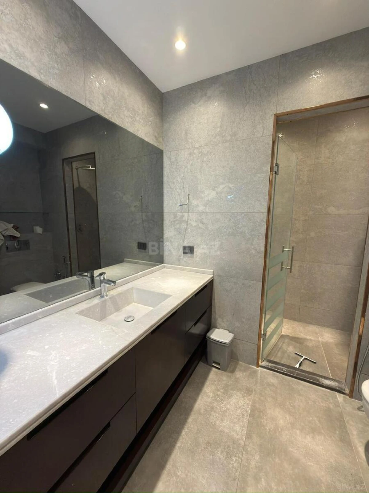 Satılır 3 otaqlı mənzil 104 m²