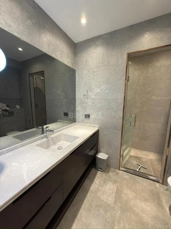 Satılır 3 otaqlı mənzil 104 m²