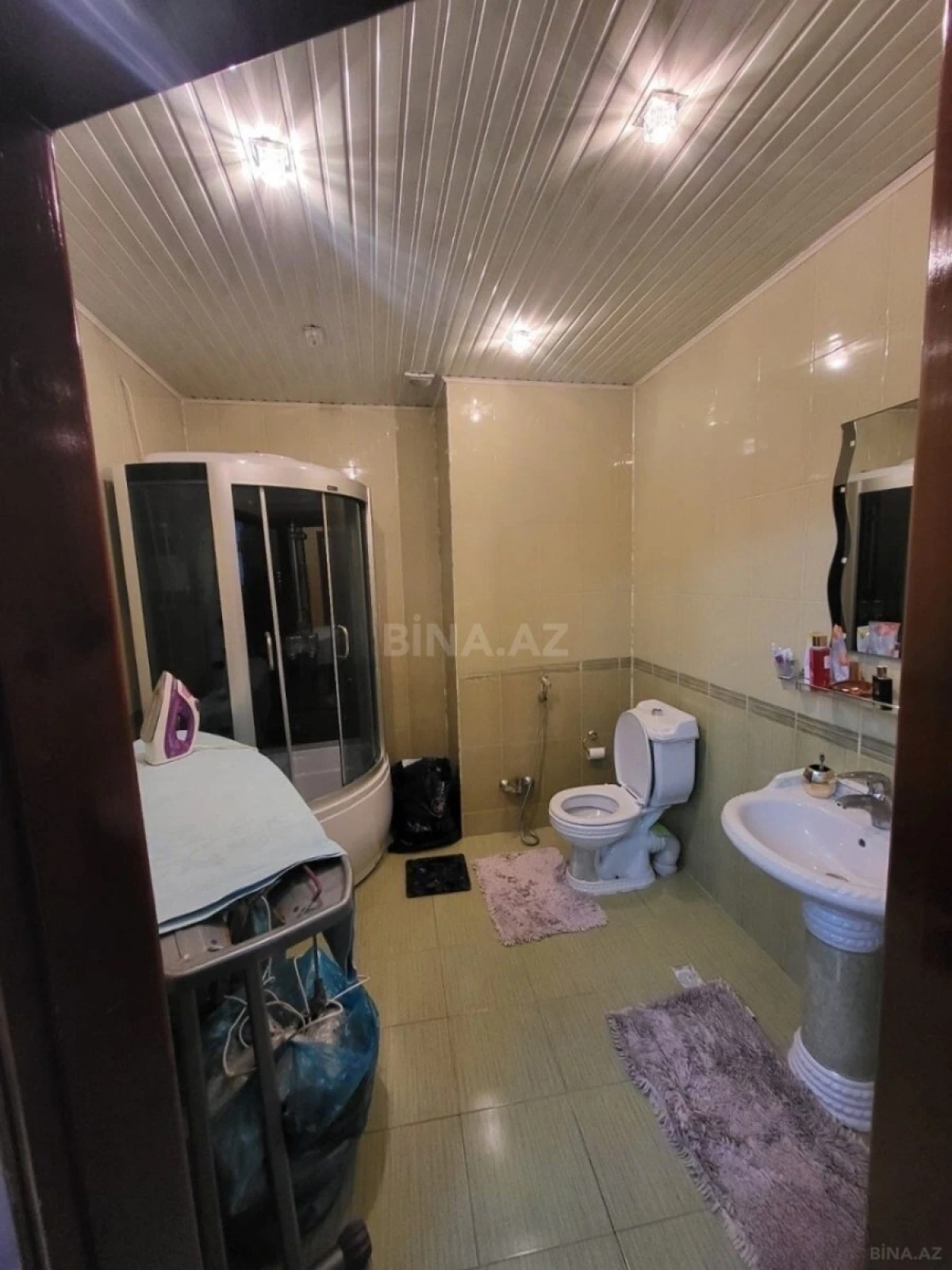 Satılır 4 otaqlı mənzil 200 m²