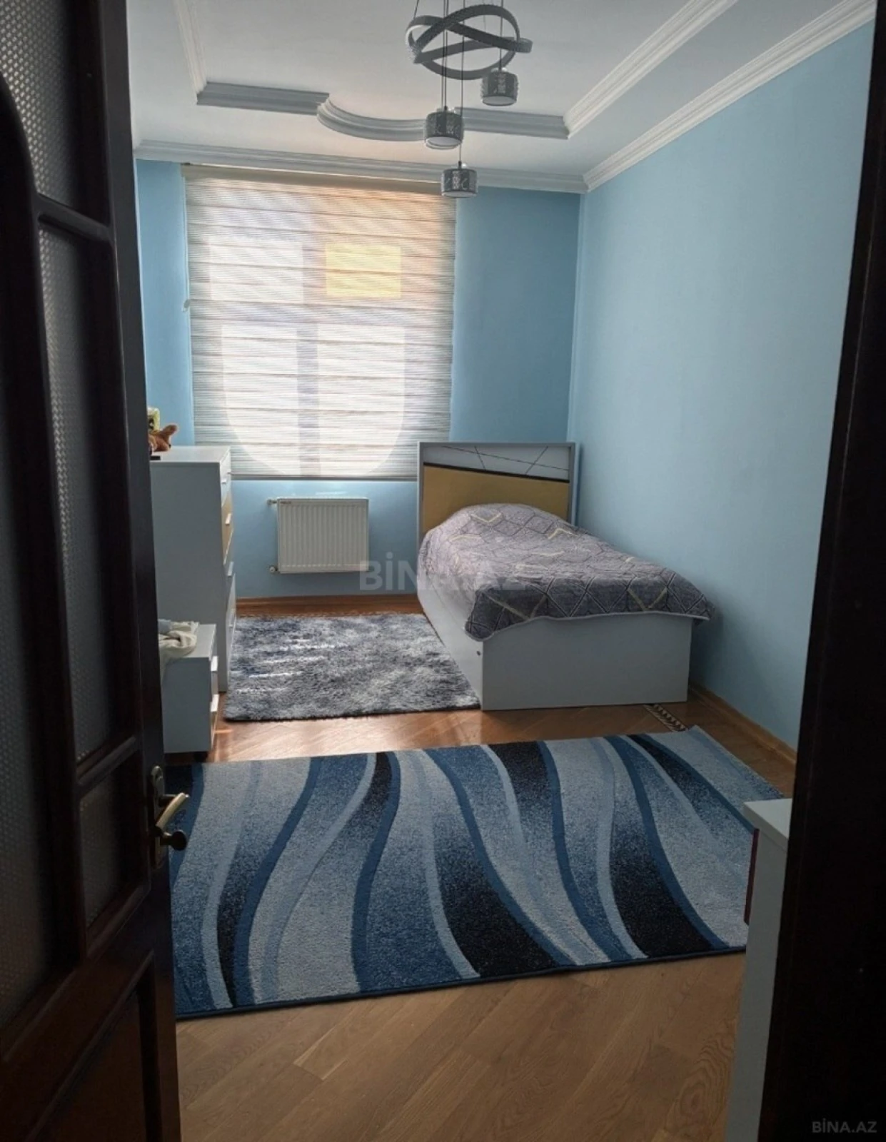 Satılır 4 otaqlı mənzil 200 m²