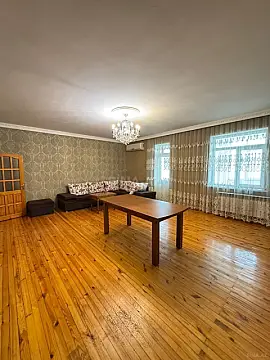 Satılır 11 otaqlı həyət evi 320 m²
