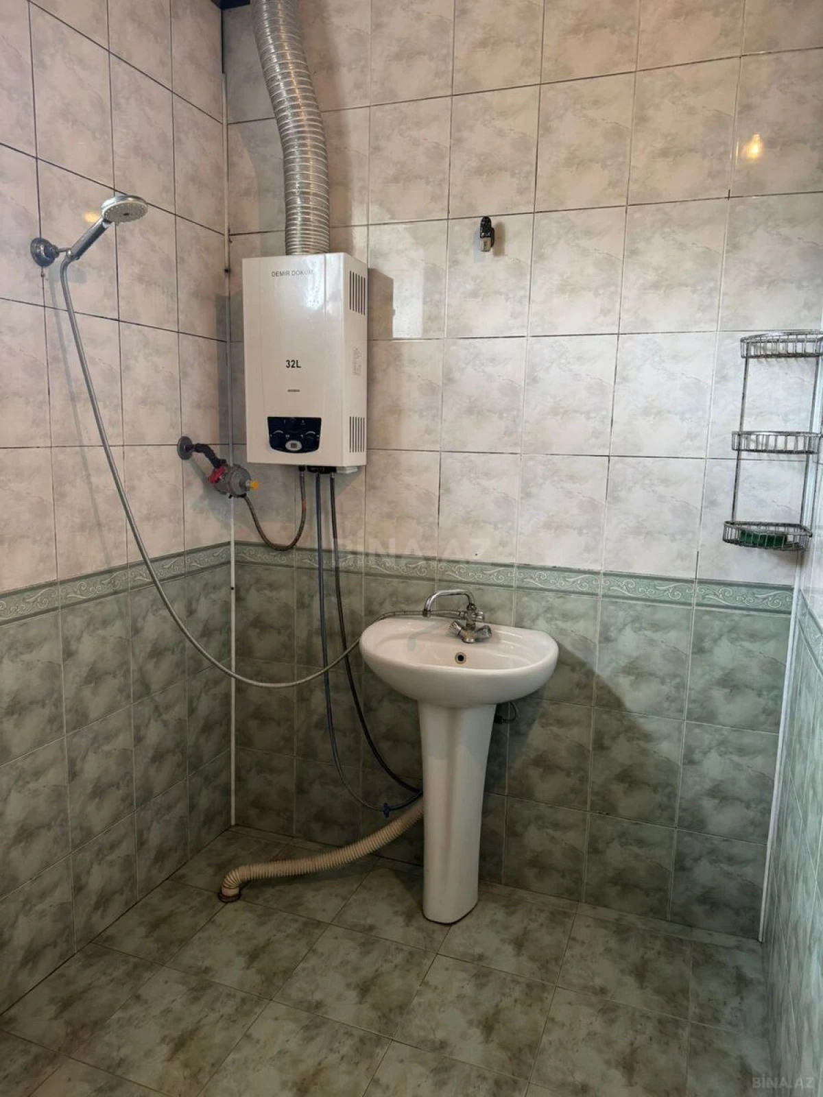 Satılır 11 otaqlı həyət evi 320 m²