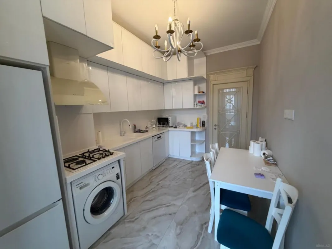 Kirayə verilir 3 otaqlı mənzil 120 m²
