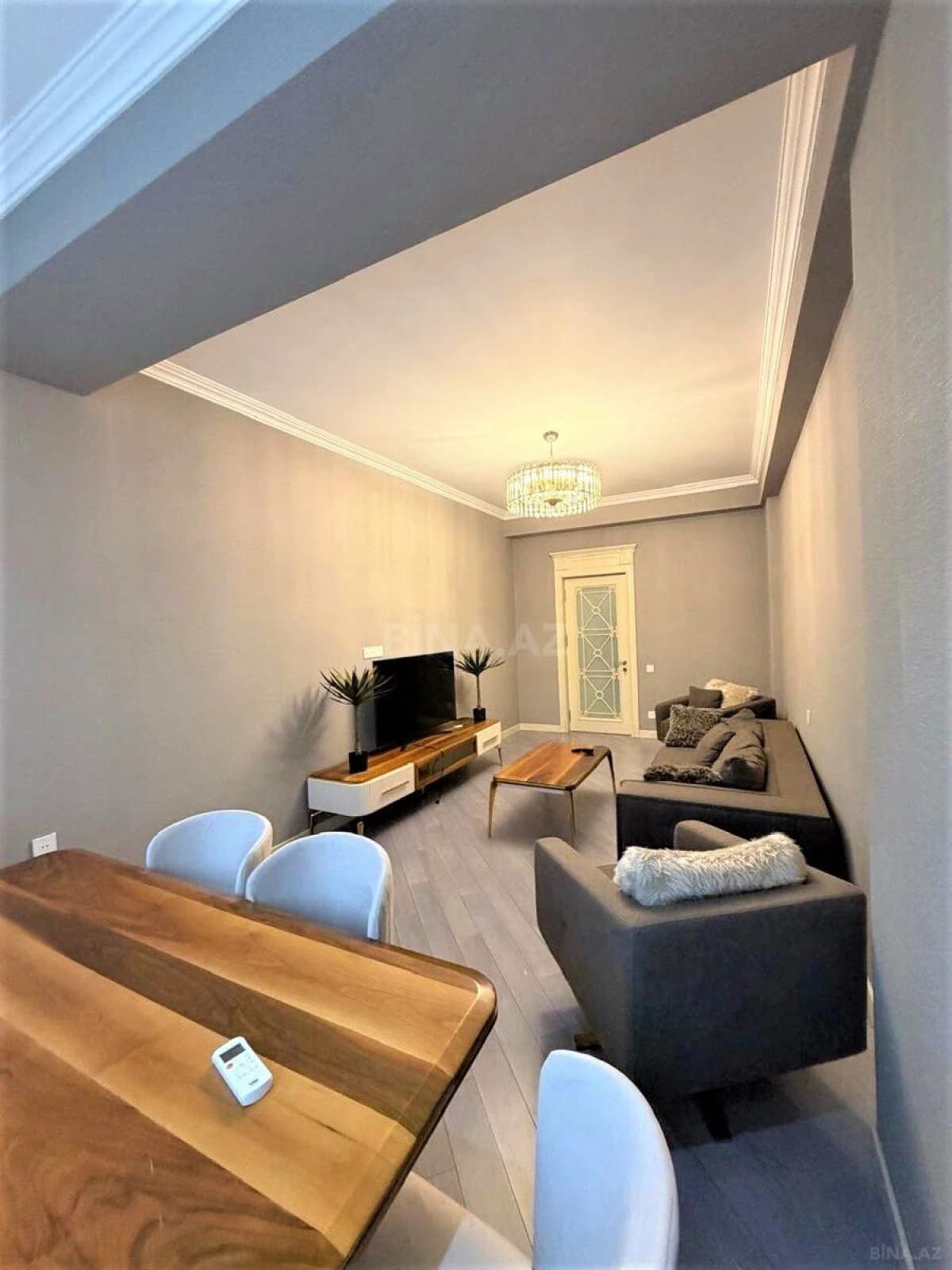Kirayə verilir 3 otaqlı mənzil 120 m²