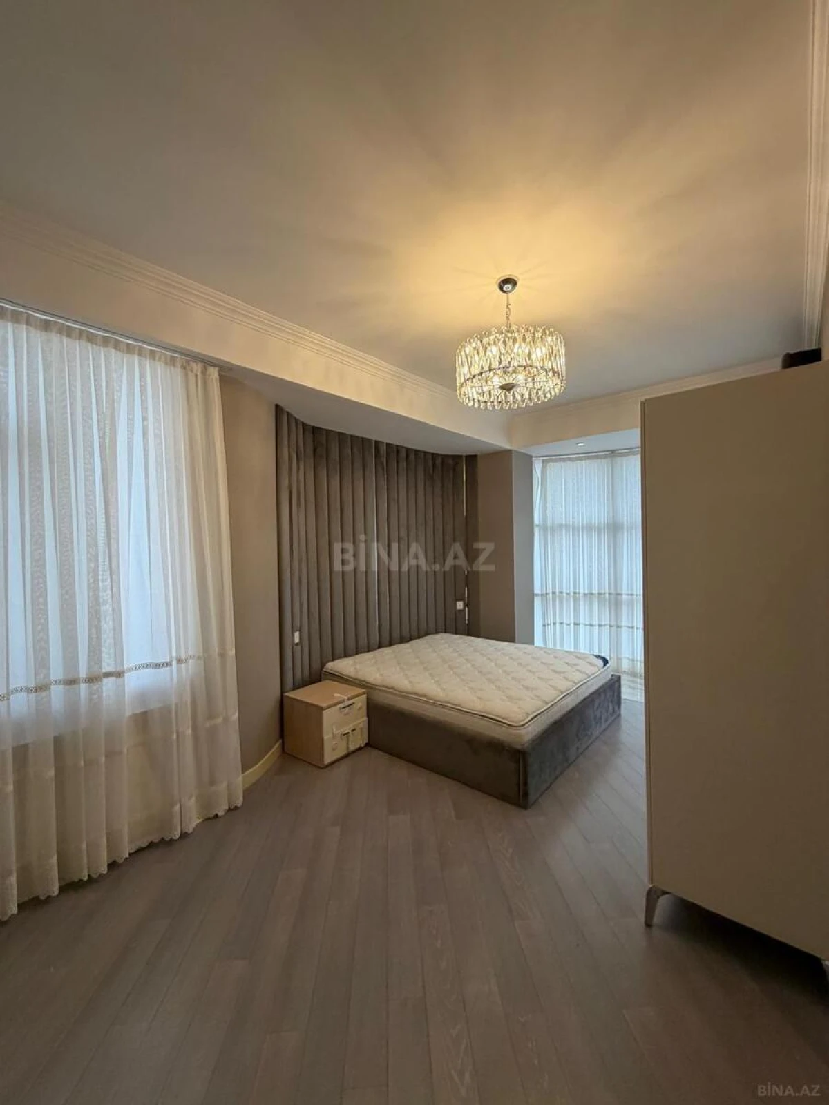 Kirayə verilir 3 otaqlı mənzil 120 m²