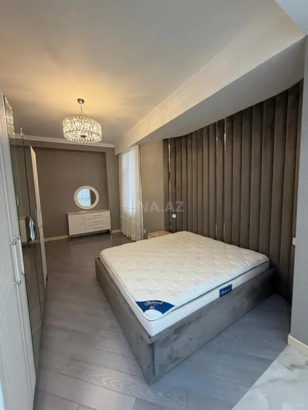 Kirayə verilir 3 otaqlı mənzil 120 m²