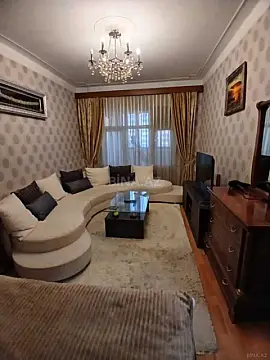 Satılır 2 otaqlı mənzil 70 m²