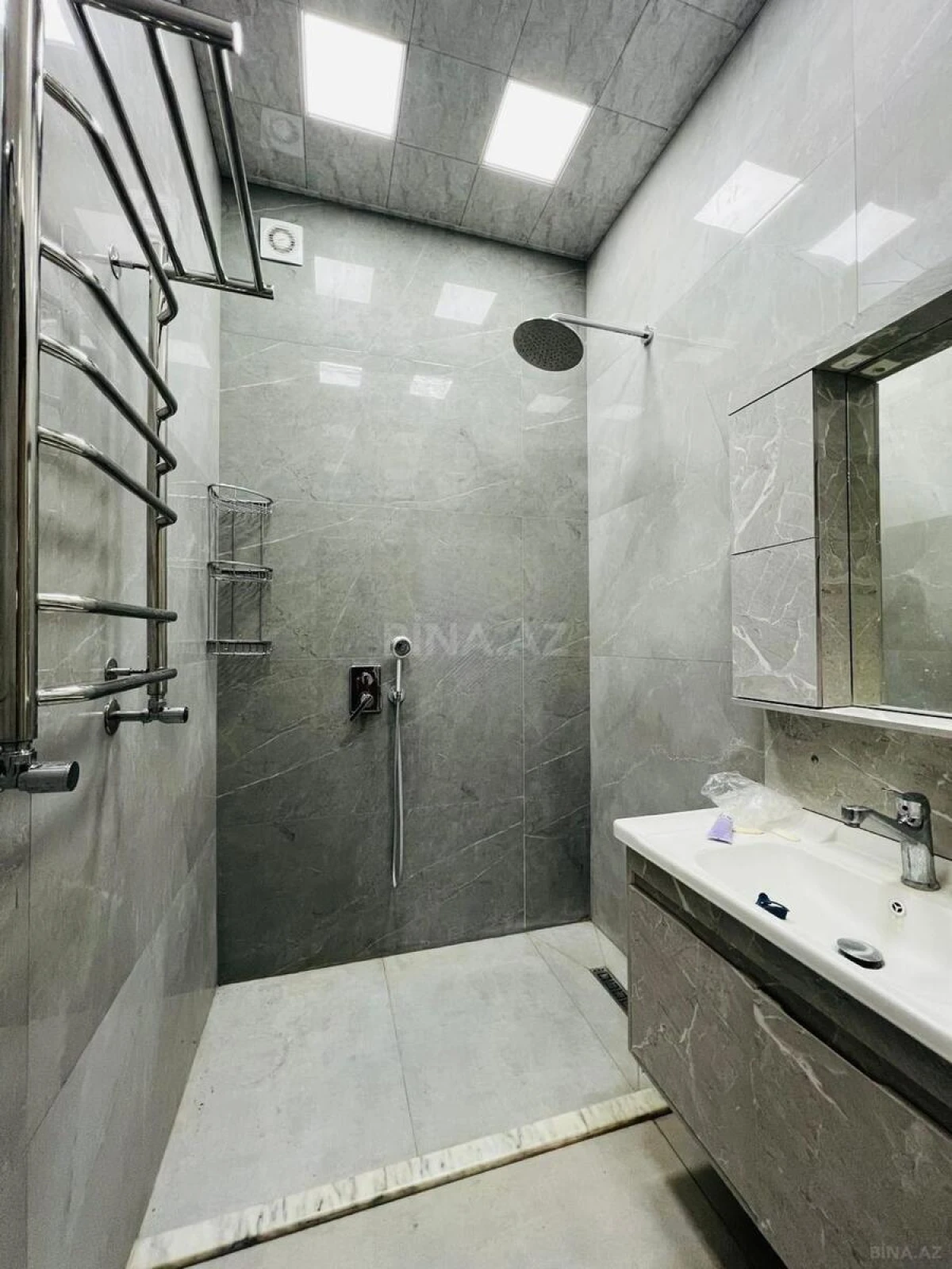 Satılır 3 otaqlı mənzil 80 m²