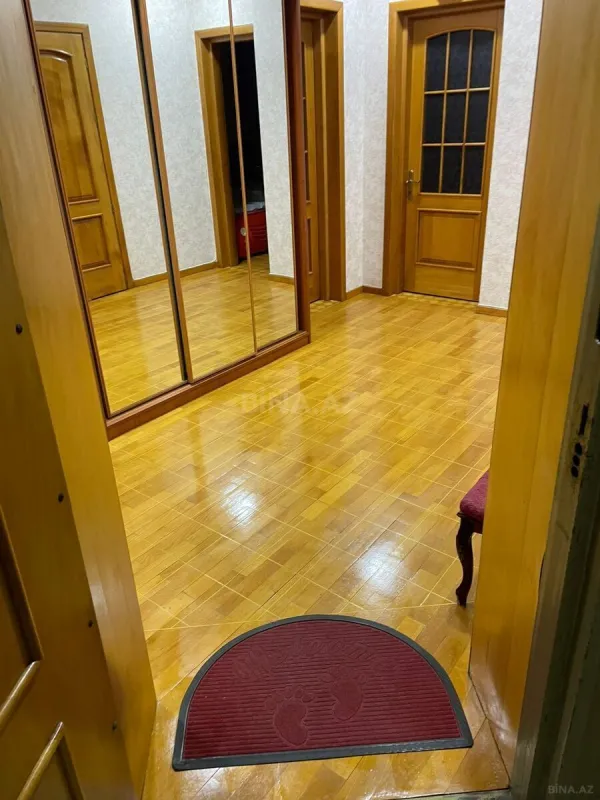 Kirayə verilir 3 otaqlı mənzil 150 m²