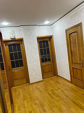 Kirayə verilir 3 otaqlı mənzil 150 m²