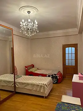 Kirayə verilir 3 otaqlı mənzil 150 m²