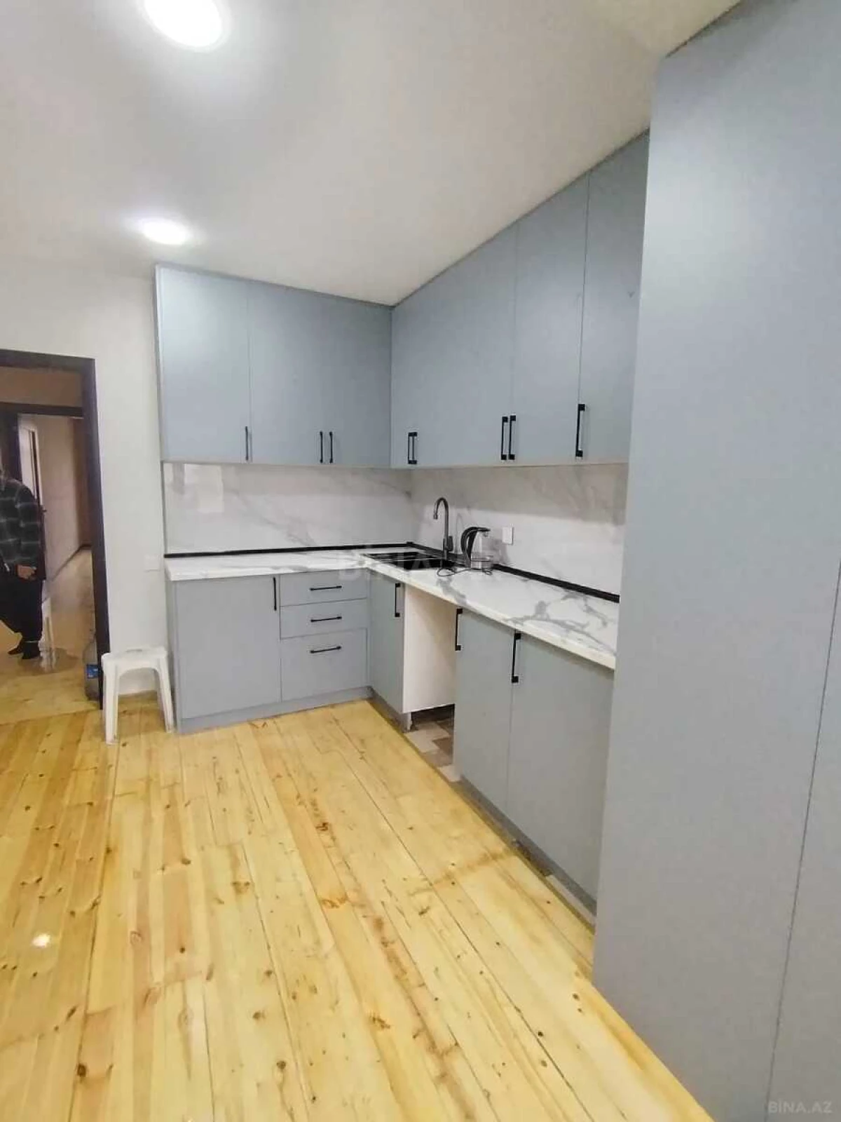 Satılır 5 otaqlı mənzil 120 m²