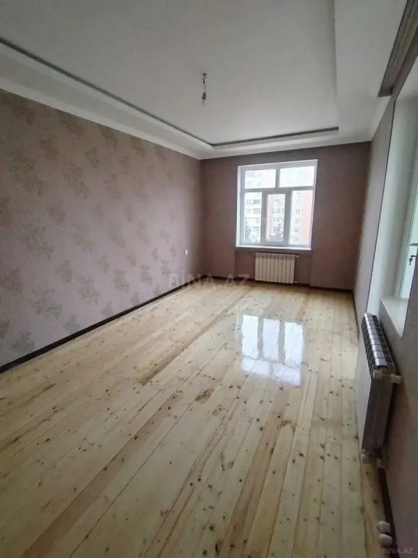 Satılır 5 otaqlı mənzil 120 m²