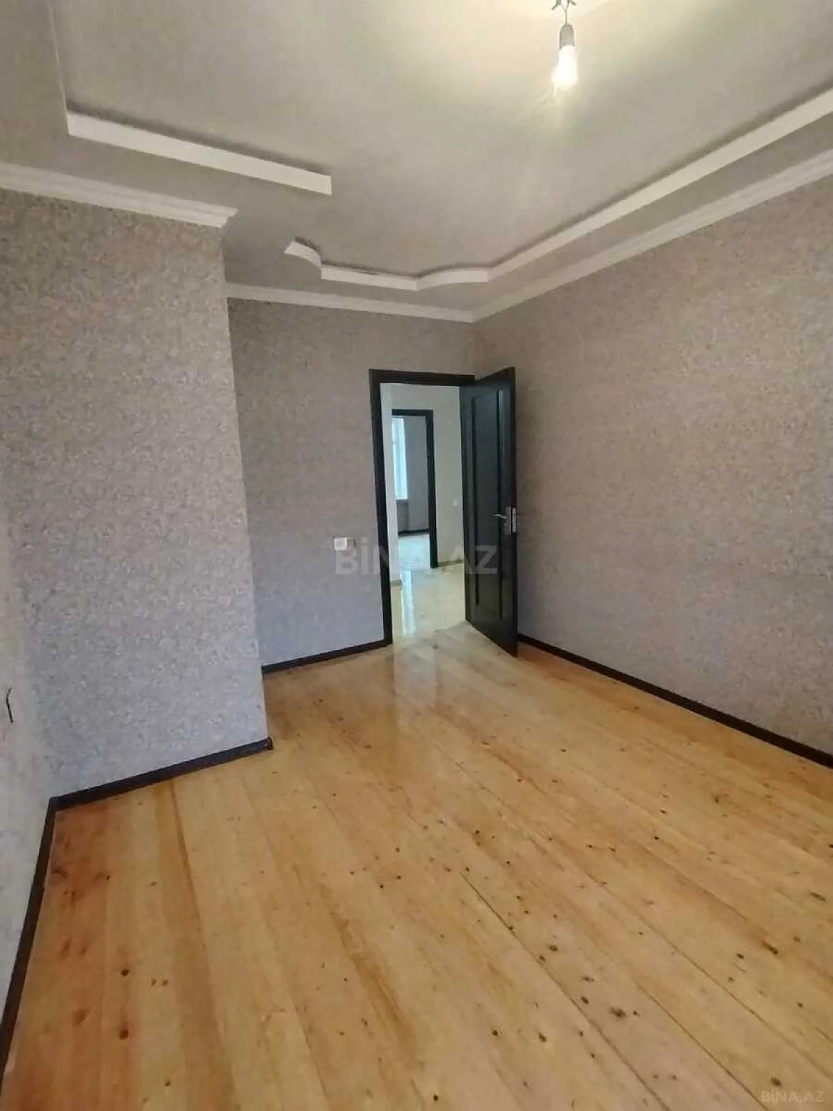 Satılır 5 otaqlı mənzil 120 m²