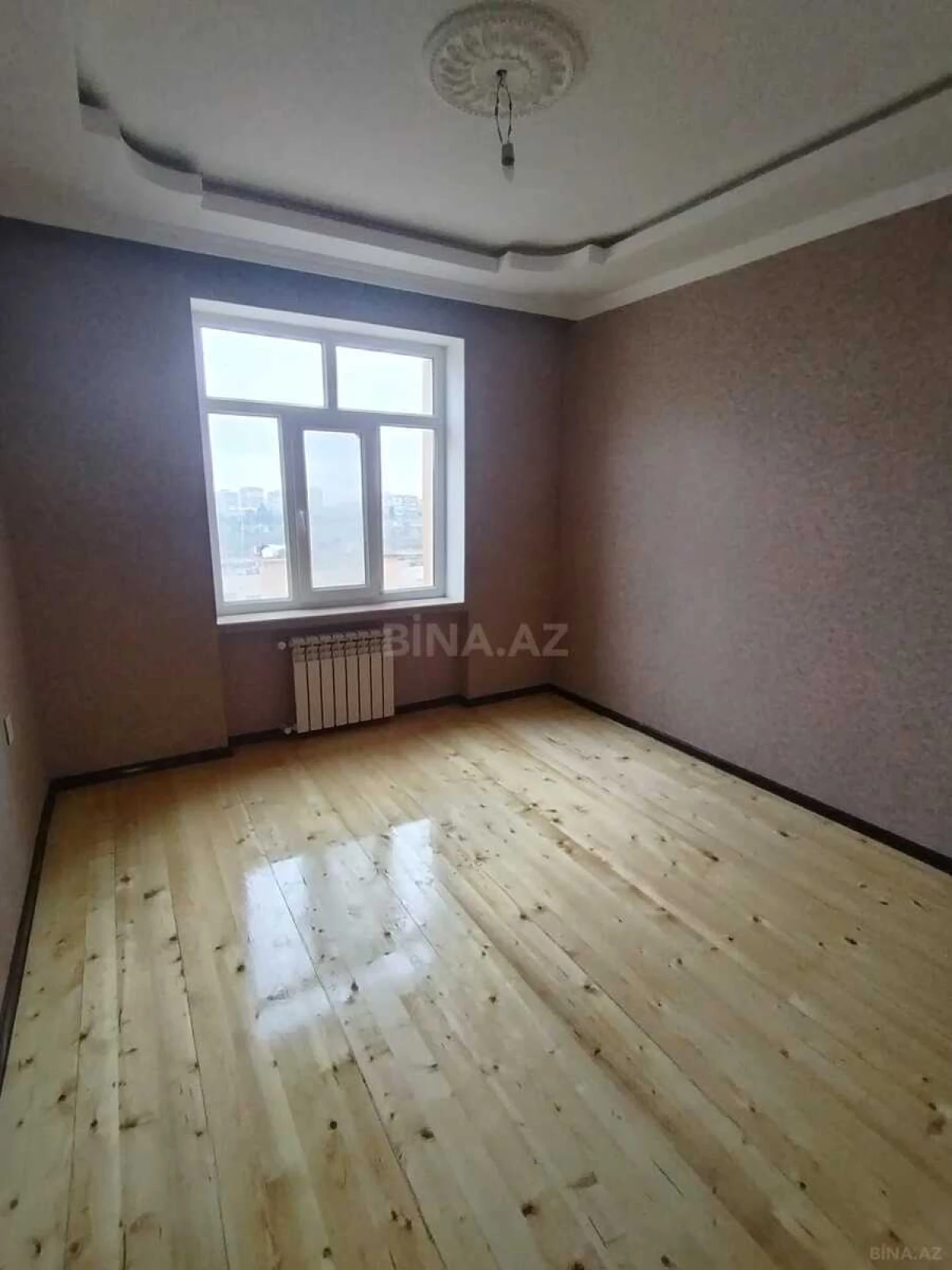Satılır 5 otaqlı mənzil 120 m²