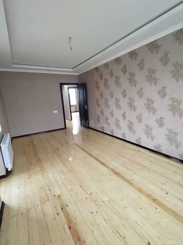 Satılır 5 otaqlı mənzil 120 m²