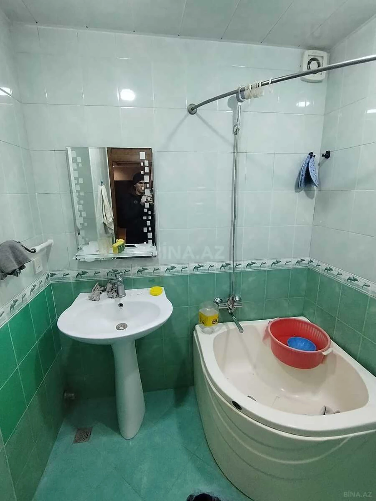 Satılır 5 otaqlı mənzil 120 m²