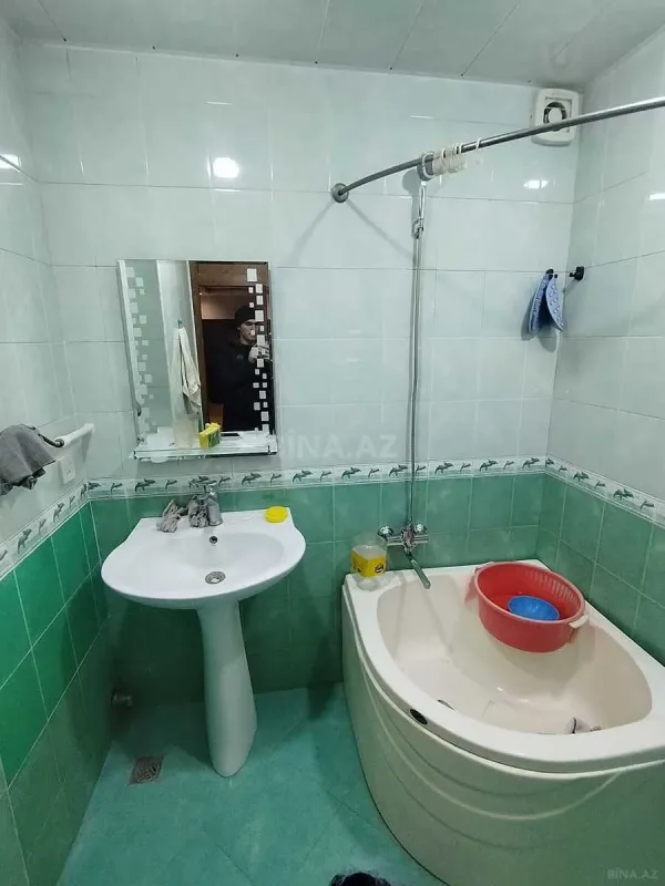 Satılır 5 otaqlı mənzil 120 m²