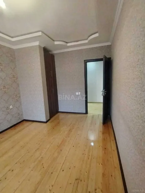 Satılır 5 otaqlı mənzil 120 m²
