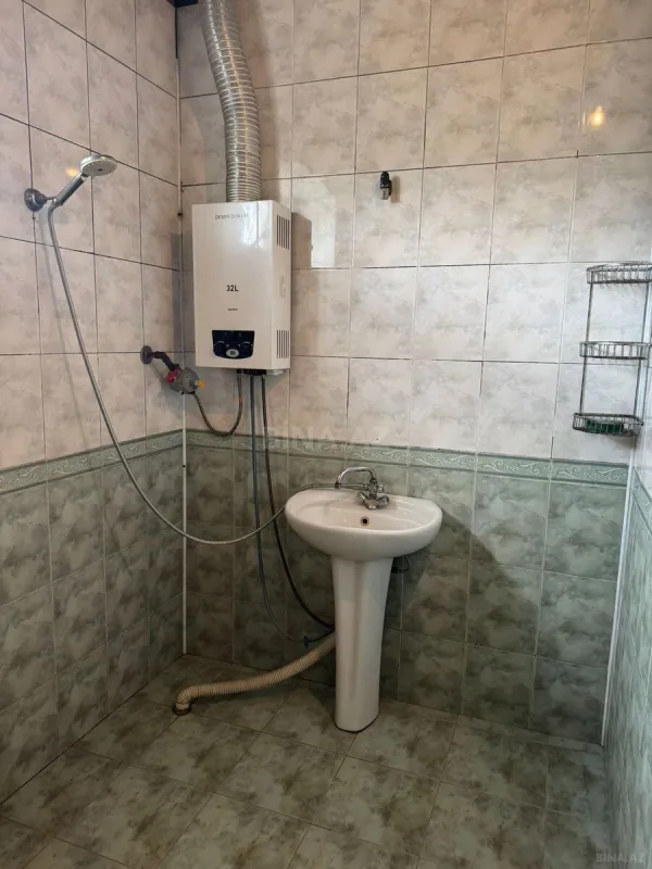 Kirayə verilir 6 otaqlı həyət evi 200 m²