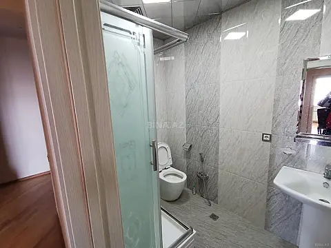 Kirayə verilir 2 otaqlı mənzil 90 m²