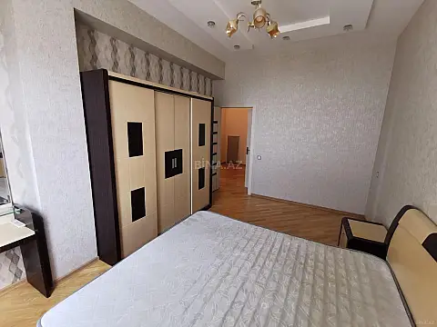 Kirayə verilir 2 otaqlı mənzil 90 m²