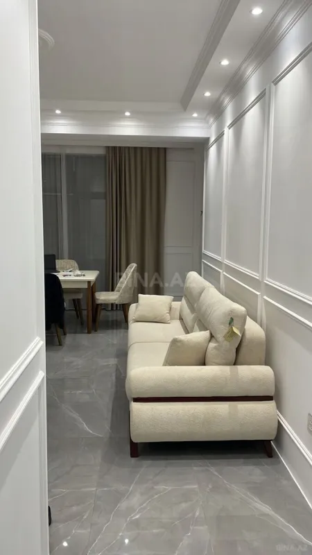 Kirayə verilir 2 otaqlı mənzil 75 m²