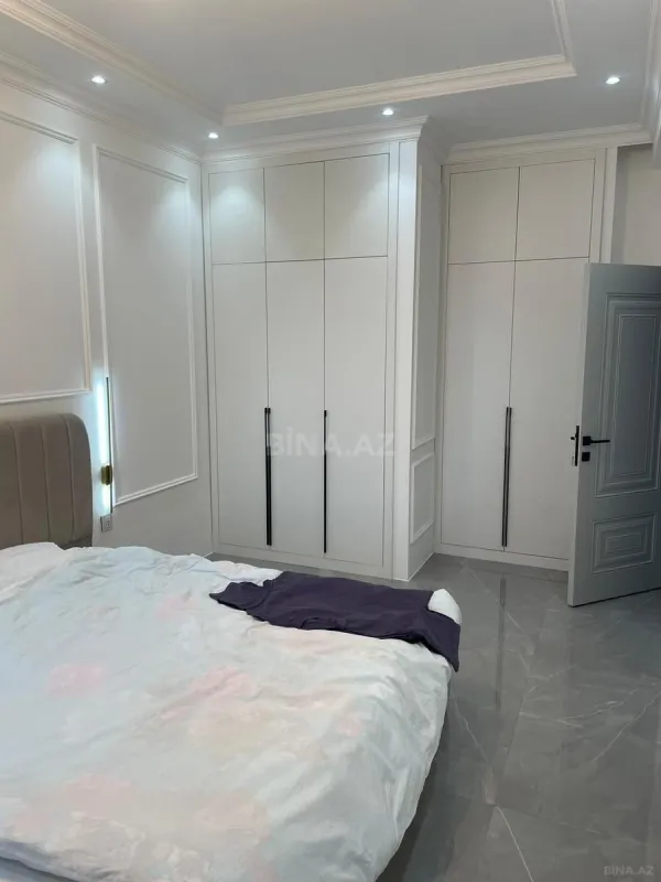 Kirayə verilir 2 otaqlı mənzil 75 m²